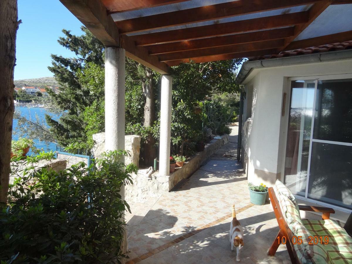Apartment Jakov With Boat Mooring Zaboric Εξωτερικό φωτογραφία