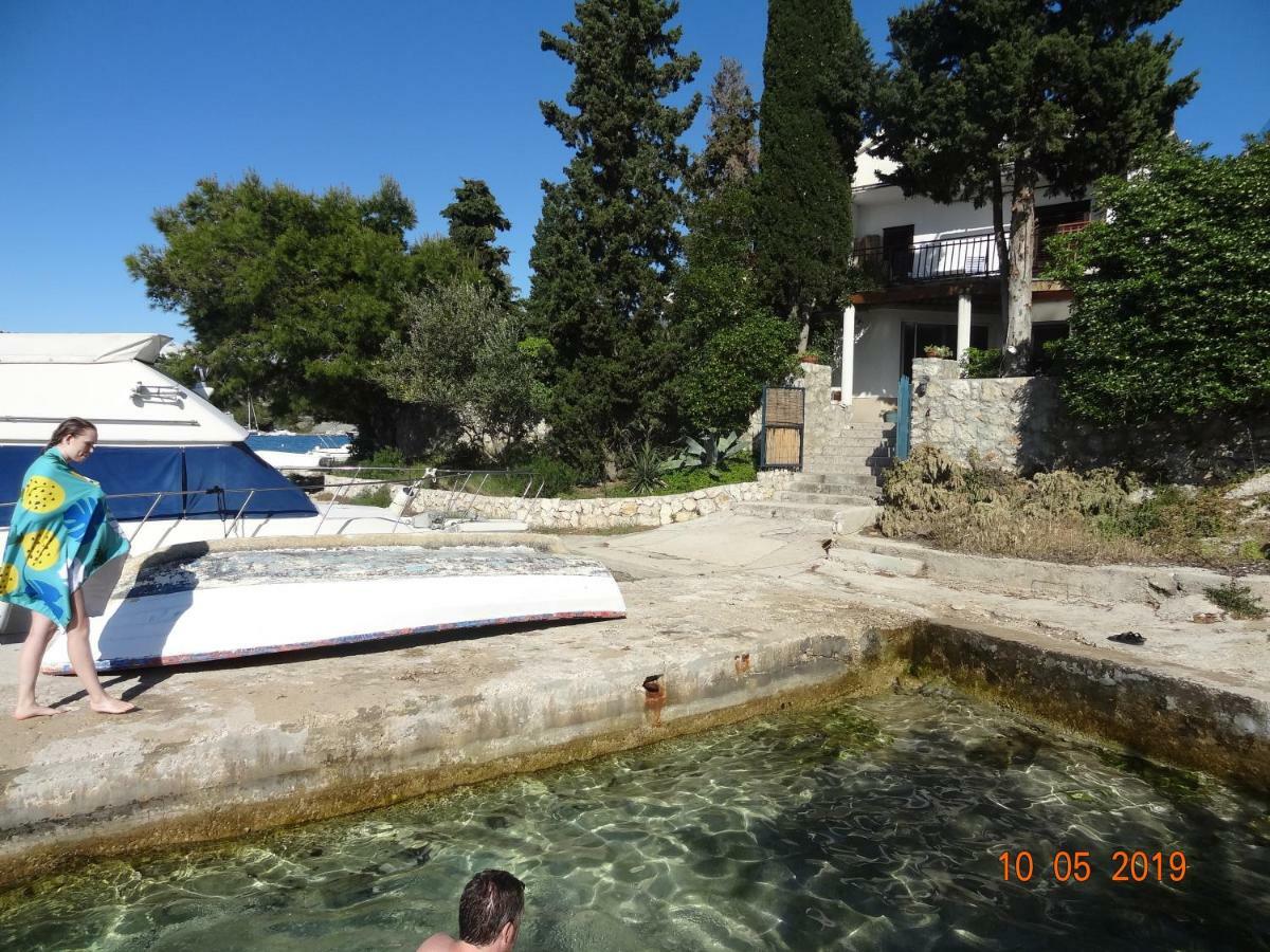 Apartment Jakov With Boat Mooring Zaboric Εξωτερικό φωτογραφία